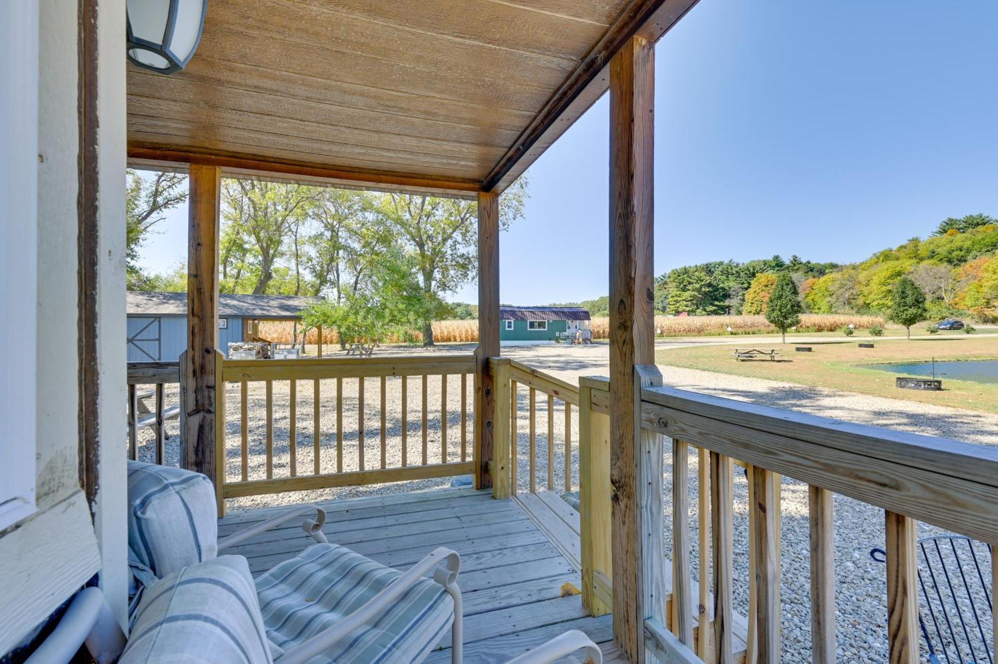 Cabin With Trail And Pond Access In Steamboat Rock! Apartment Exterior photo